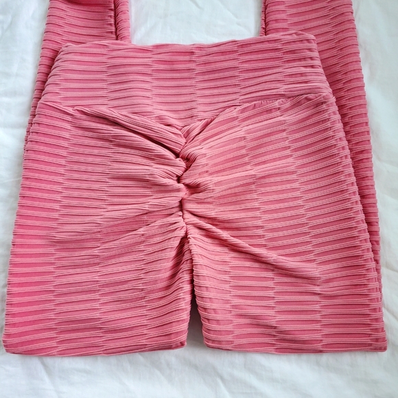 Womens Pink Active scrunched butt textured leggings - Picture 3 of 3